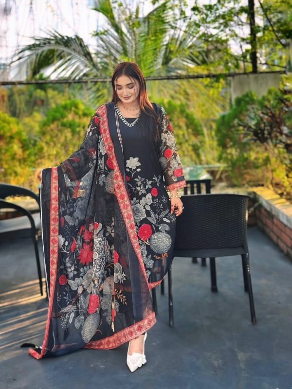 প্রিমিয়াম ডিজিটাল প্রিন্ট জর্জেট থ্রি-পিস সেট (অ্যাটাচড ইনার ও সিল্ক প্যান্টসহ) - Image 2